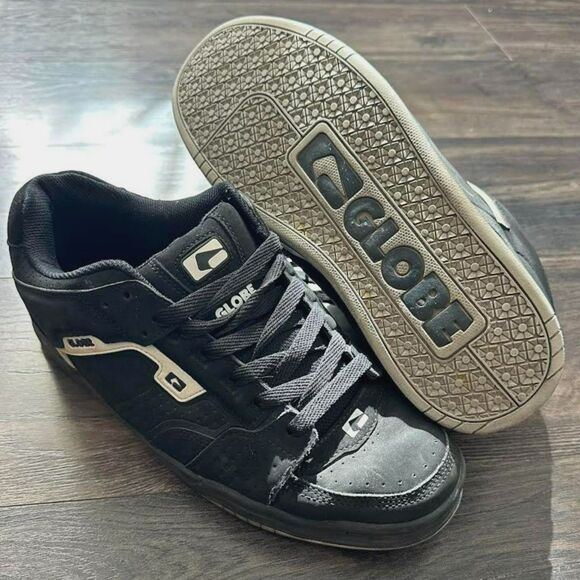 Globe Scribe Skateboarding Shoes Black Leather Men's Sz 12 Thick Fat Tongue - Picture 1 of 10